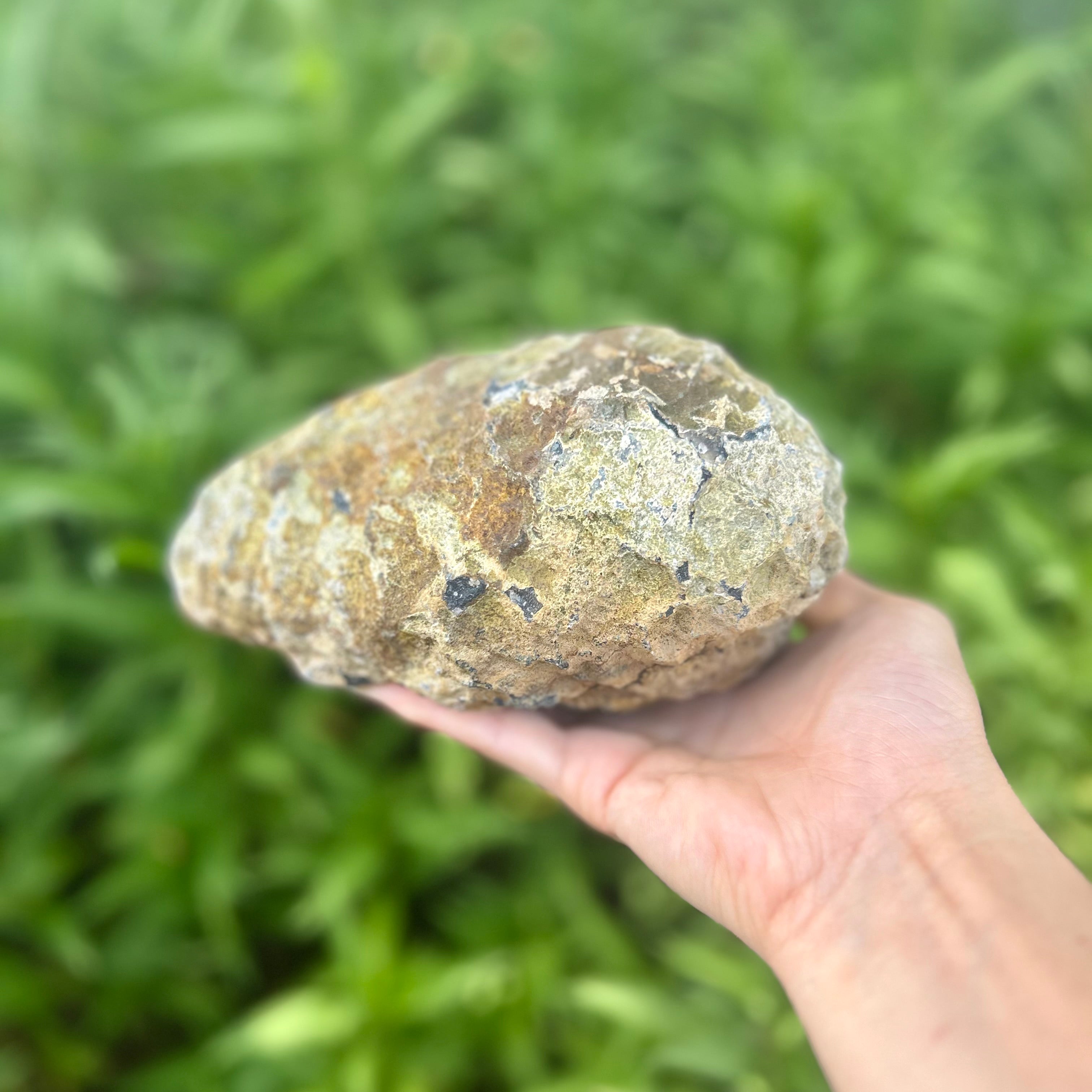 Uruguayan Polished Amethyst Geode 5.5” 3.15 lbs | Extra Quality | Beautiful Crystals Home or Office Décor