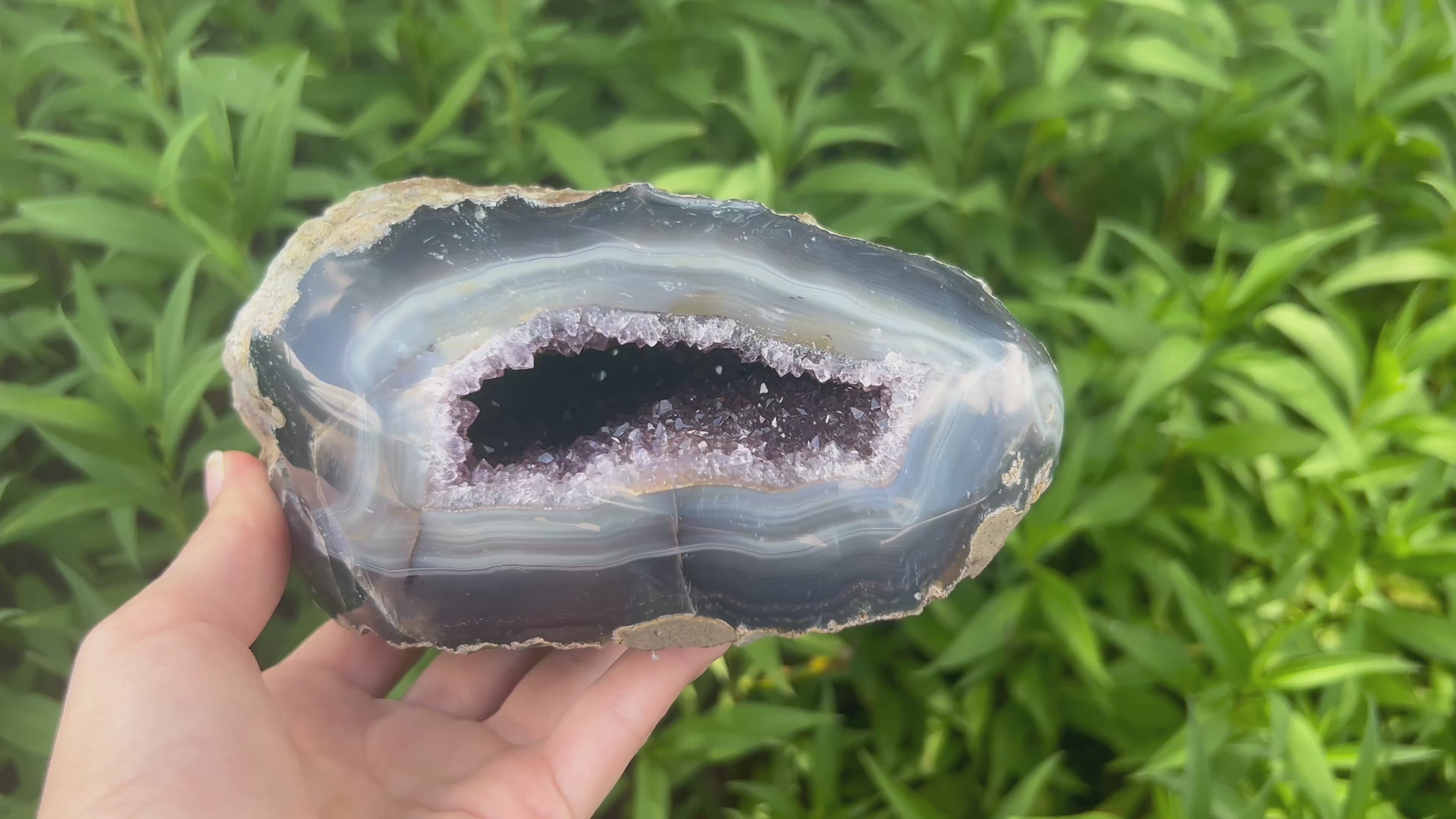 Uruguayan Polished Amethyst Geode 5.5” 3.15 lbs | Extra Quality | Beautiful Crystals Home or Office Décor